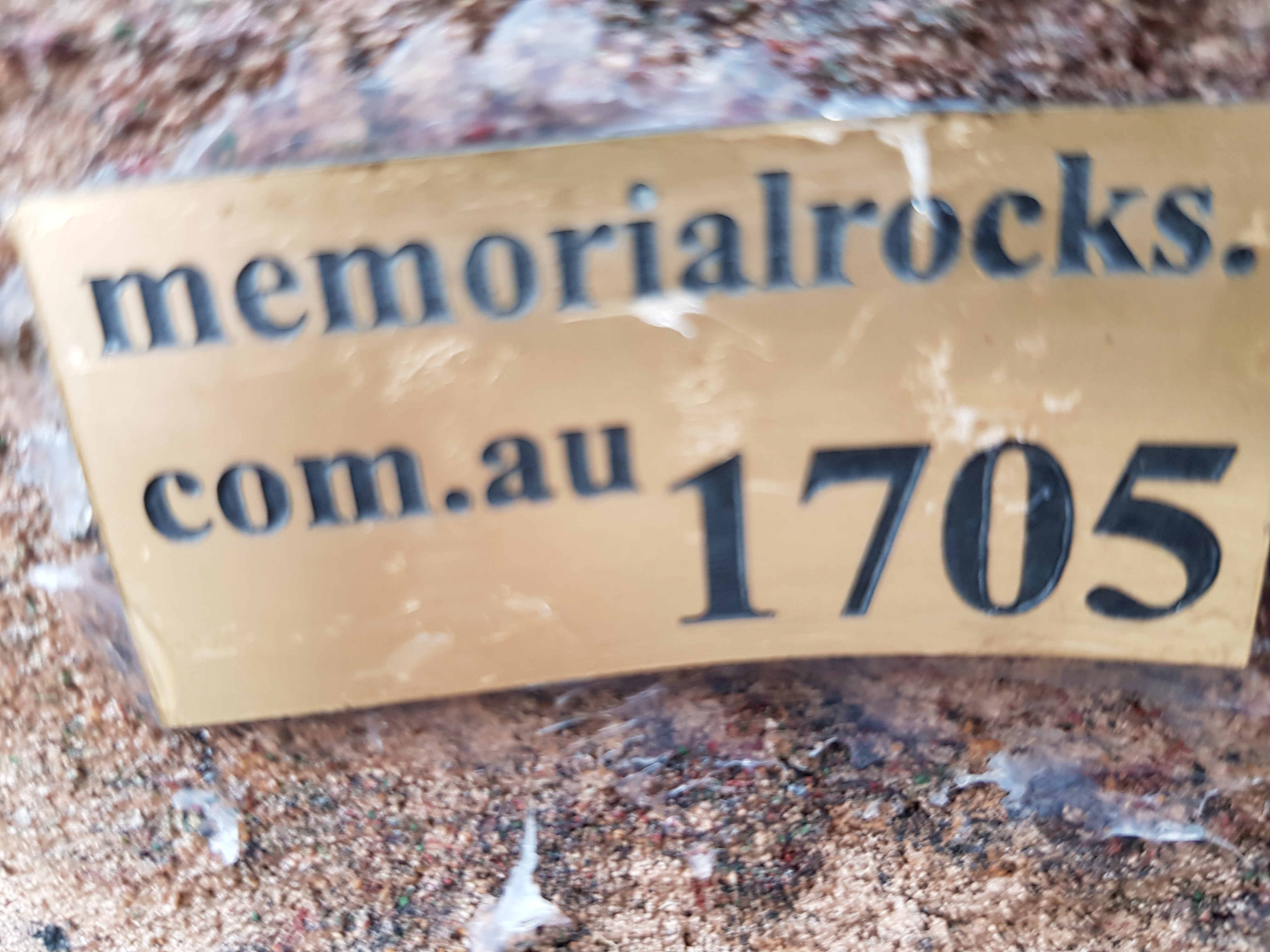 Memorial Rock Urn 1705 Large Brown
